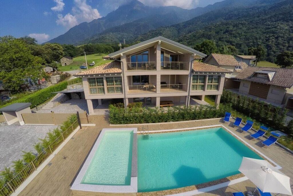 Photo of Outdoor in Colico Piano