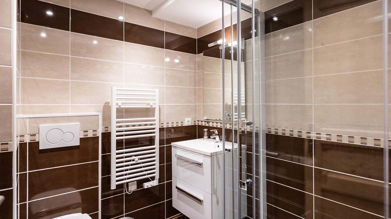 Photo of Bathroom in Nancroit