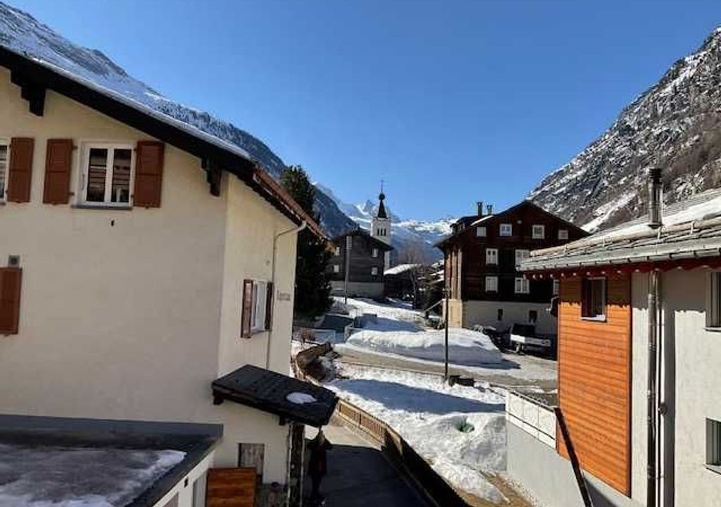 Photo of Others in Taesch