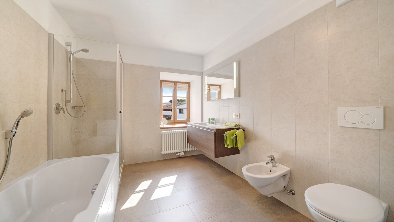 Photo of Bathroom in Laces