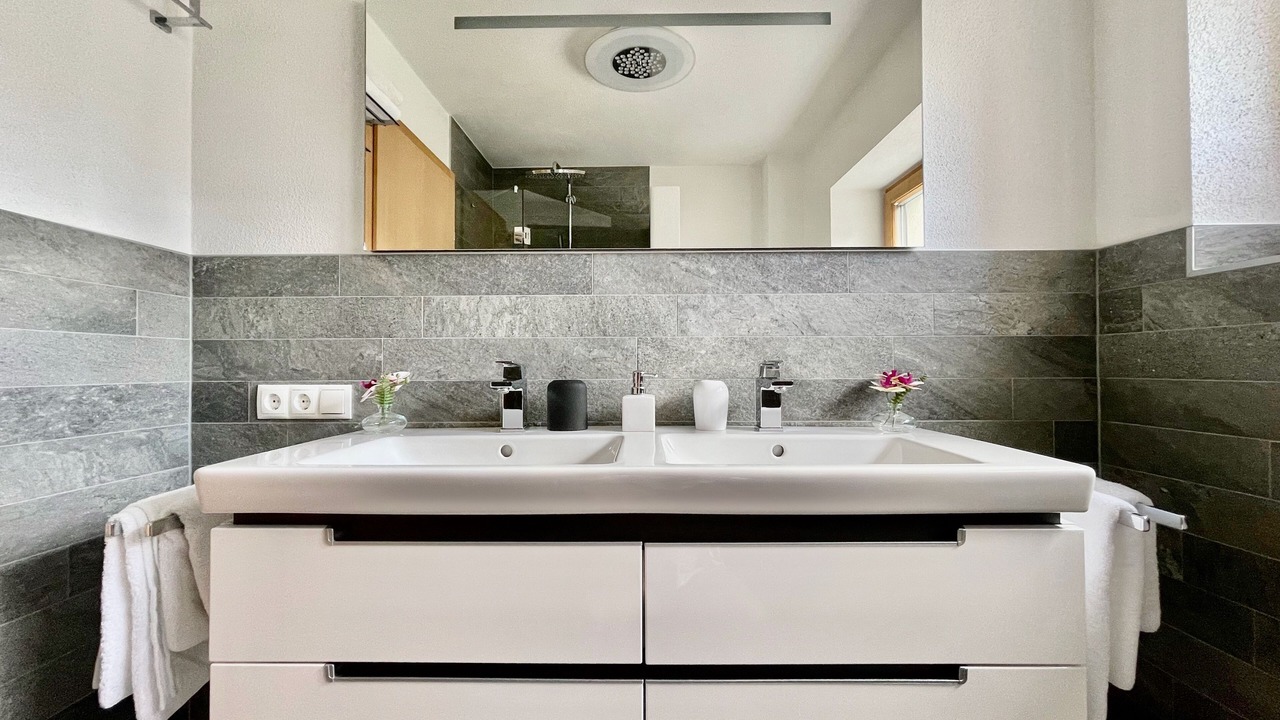 Photo of Bathroom in Umhausen