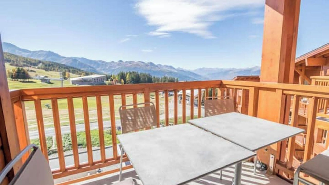 Photo of Outdoor in Arc-1800
