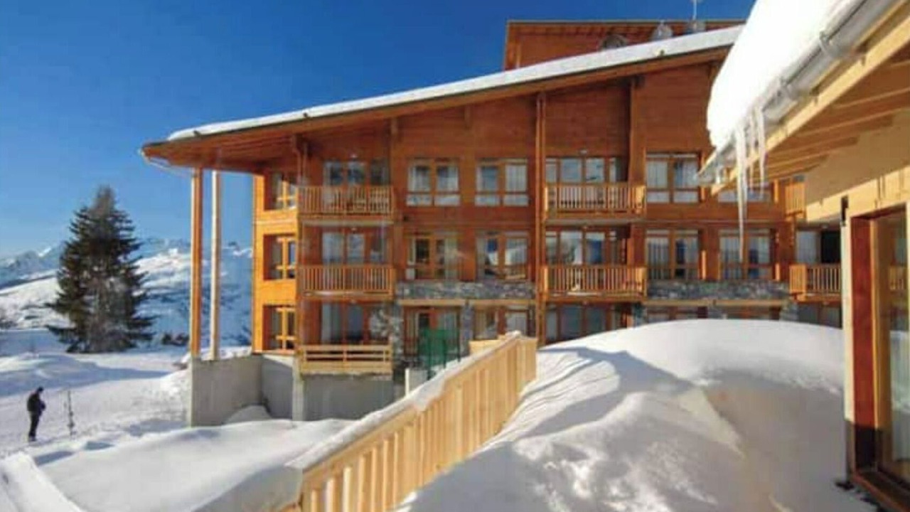 Photo of Outdoor in Arc-1800