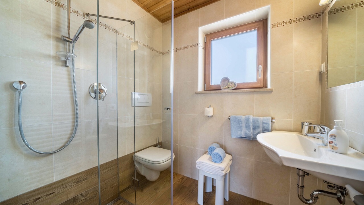 Photo of Bathroom in Avelengo