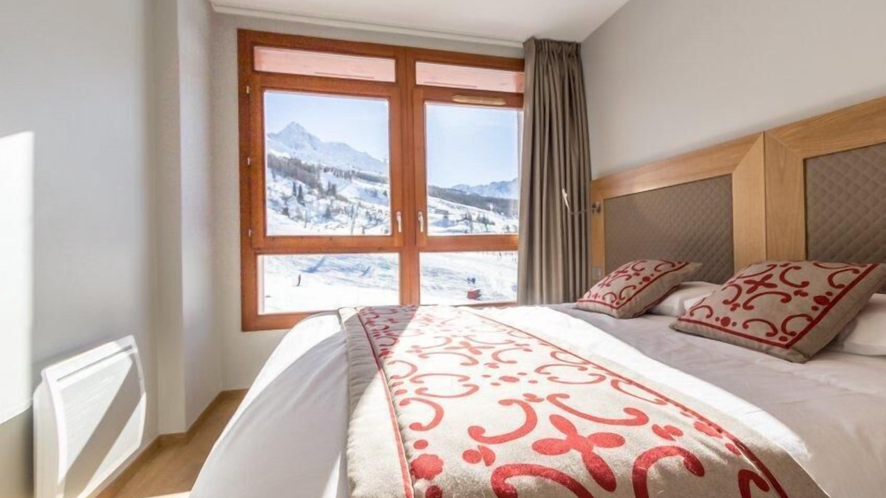Photo of Bedroom in Arc-1800