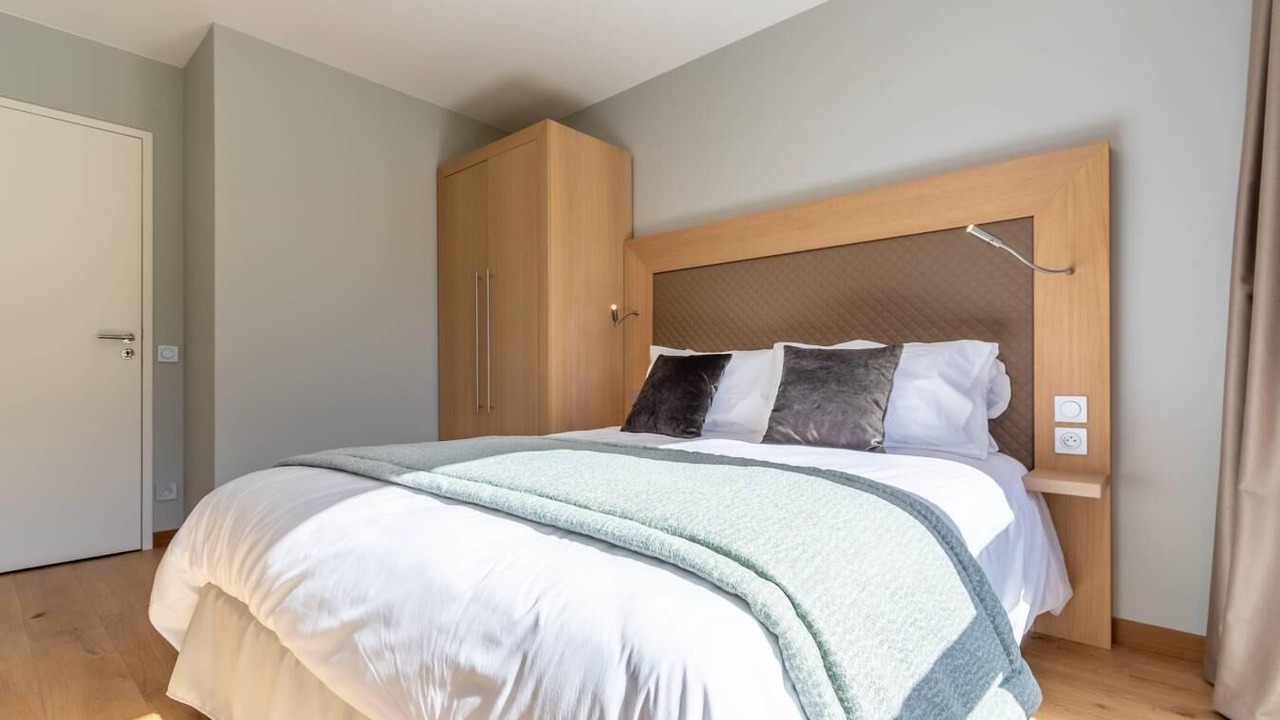 Photo of Bedroom in Arc-1800