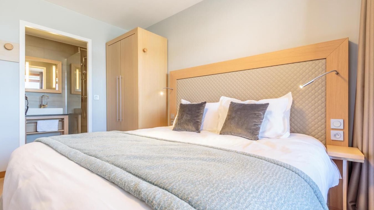 Photo of Bedroom in Arc-1800