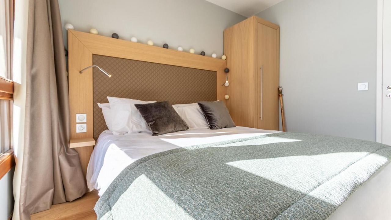 Photo of Bedroom in Arc-1800