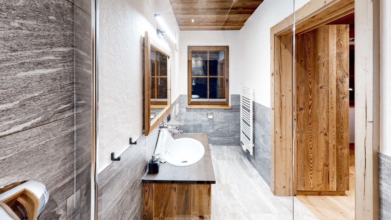 Photo of Bathroom in Ebene