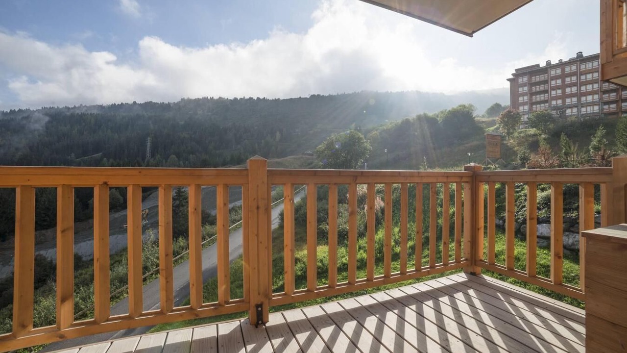 Photo of Outdoor in Arc-1800