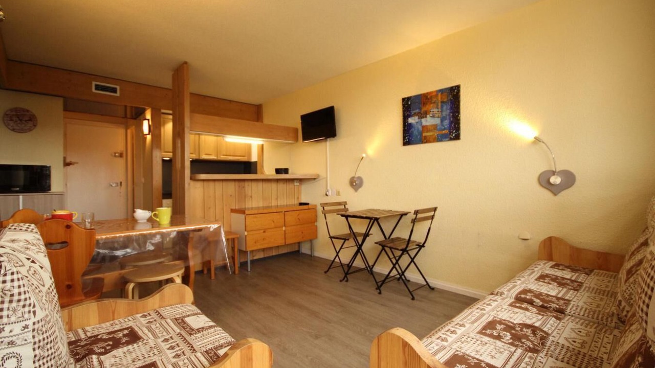 Photo of Livingroom in Arc-1800