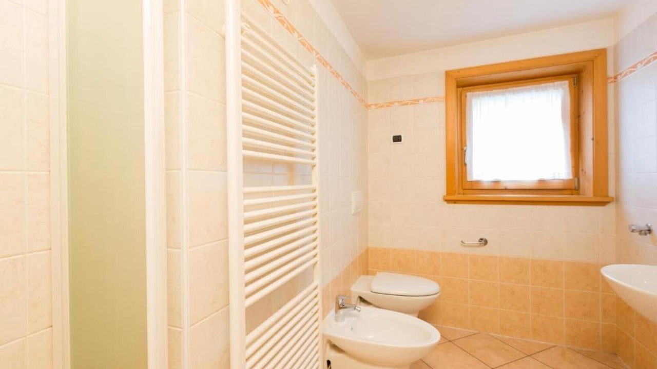 Photo of Bathroom in Trepalle