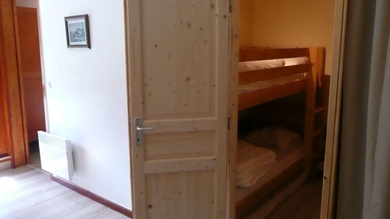 Photo of Bedroom in Arc-1800