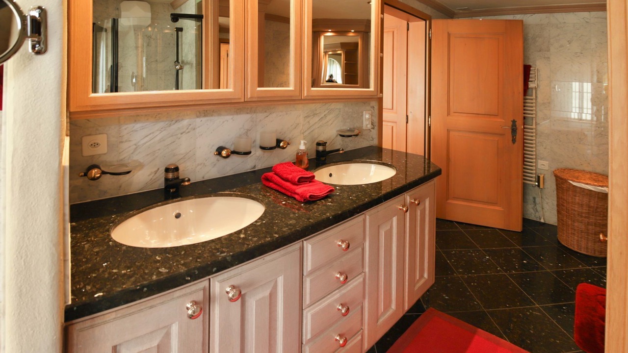 Photo of Bathroom in Saanen