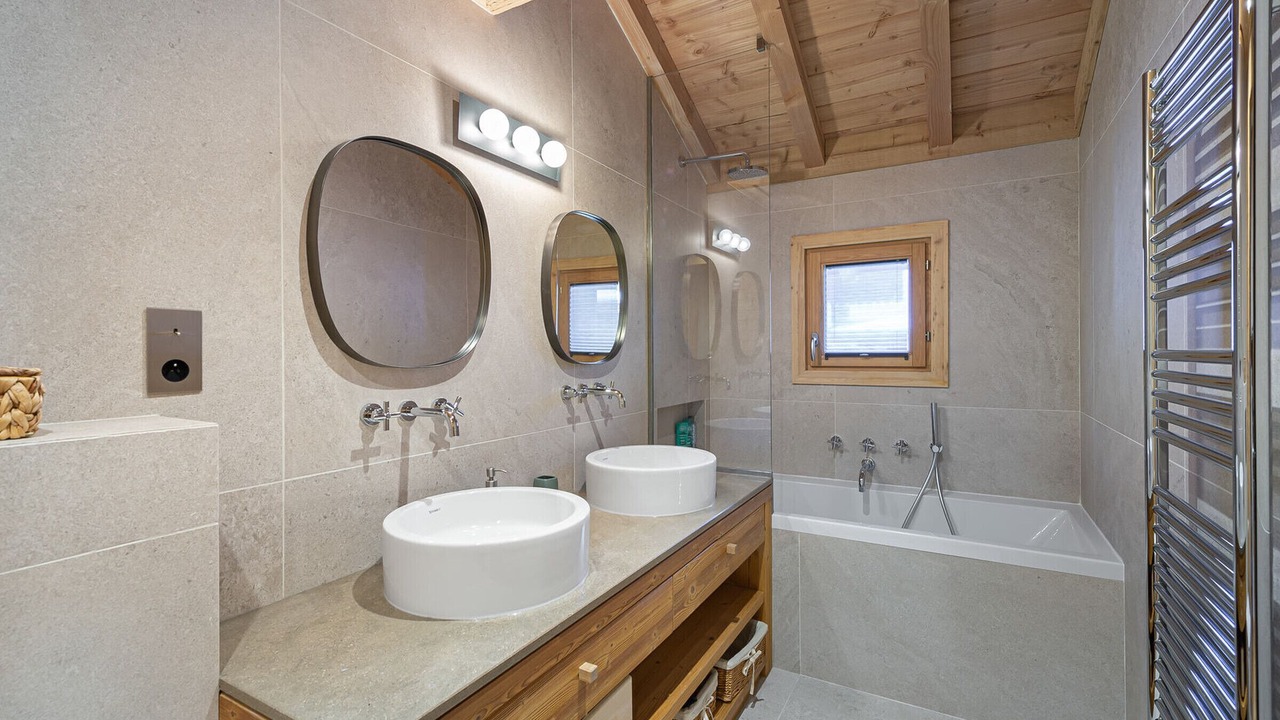 Photo of Bathroom in Le Bettaix