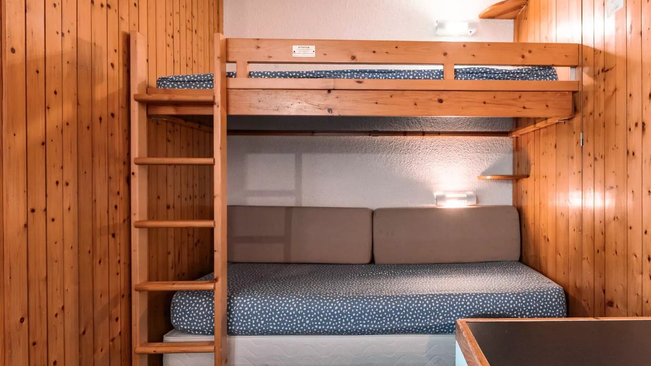 Photo of Bedroom in Arc-1800
