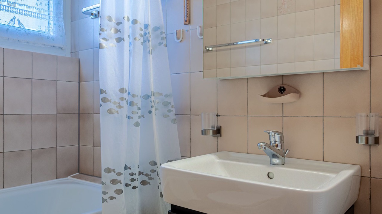 Photo of Bathroom in Saint-Pierre-de-Clages