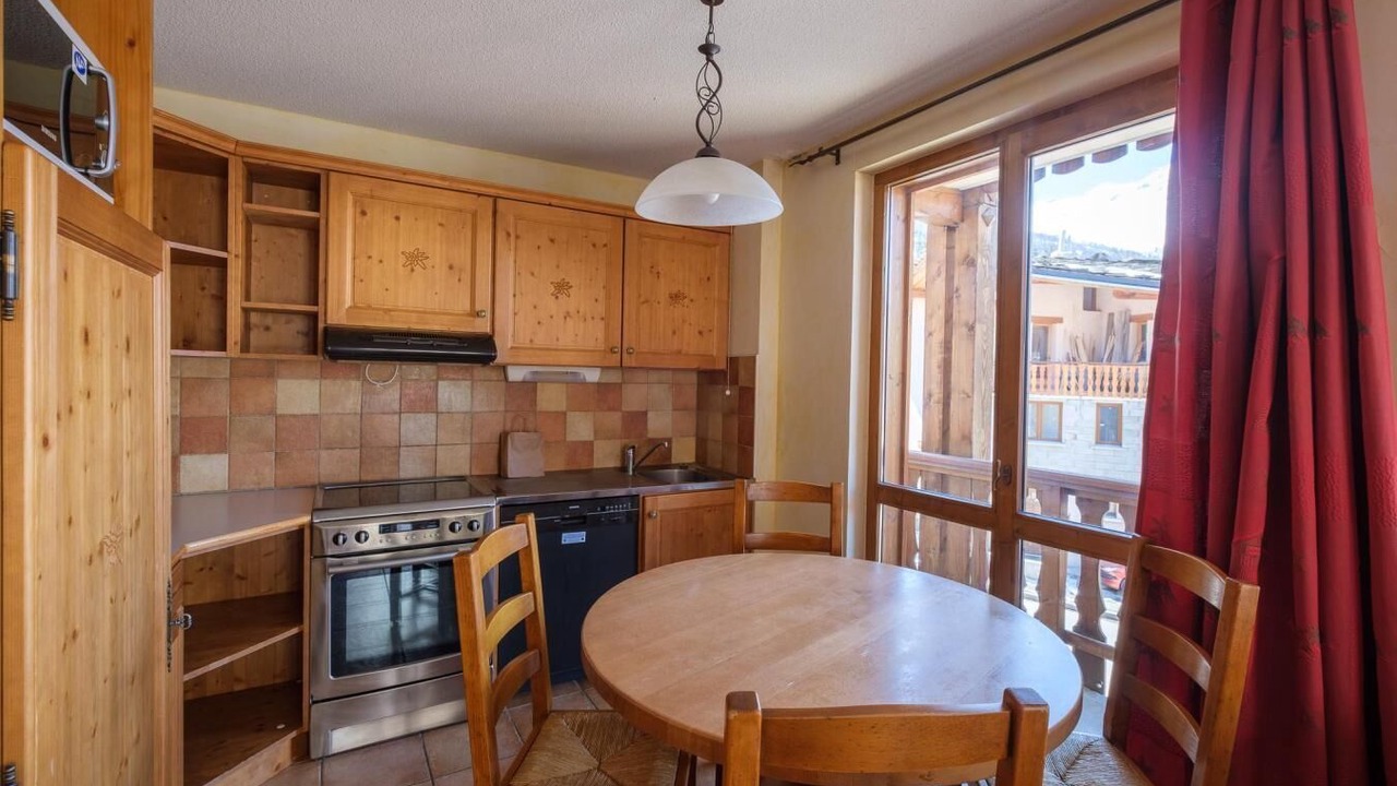 Photo of Kitchen in Lanslevillard