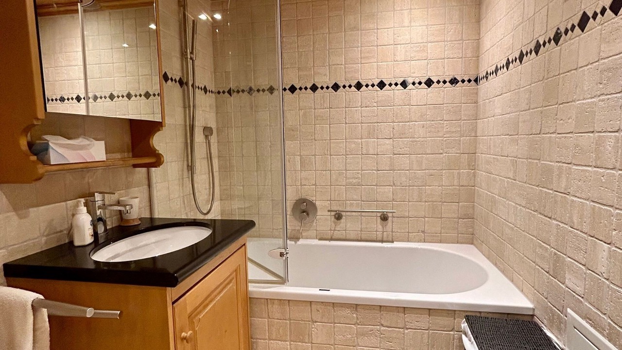 Photo of Bathroom in Saanenmoeser