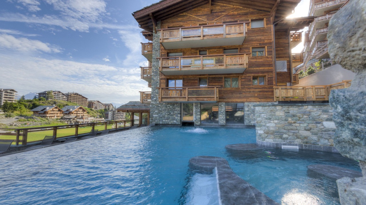 Photo of Outdoor in Saint-Pierre-de-Clages