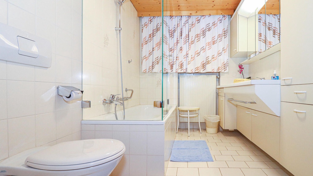 Photo of Bathroom in Blons