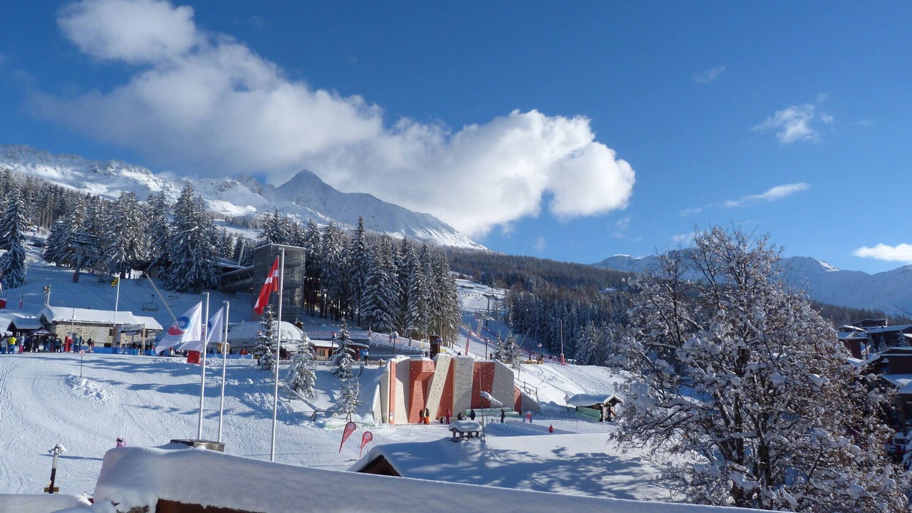 Photo of Outdoor in Arc-1800