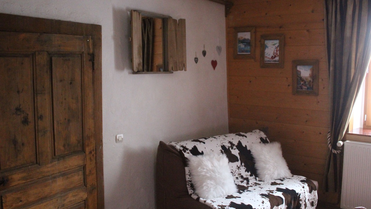 Photo of Livingroom in Alex