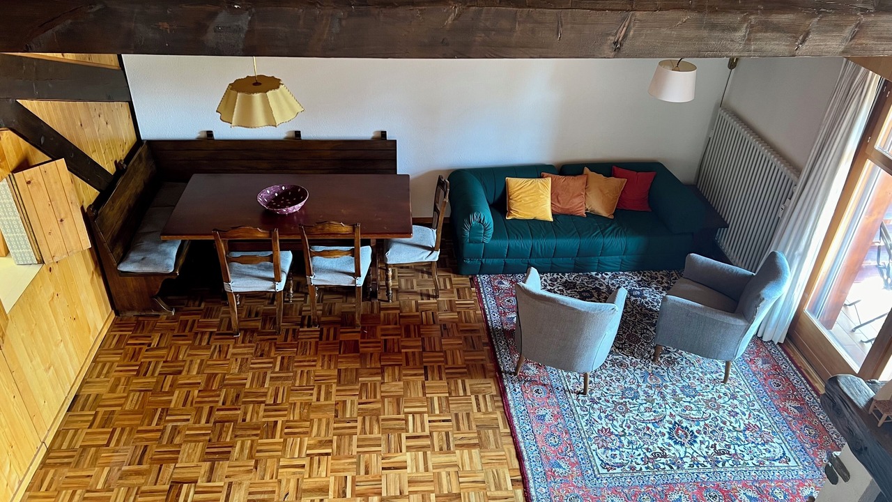 Photo of Livingroom in Lens
