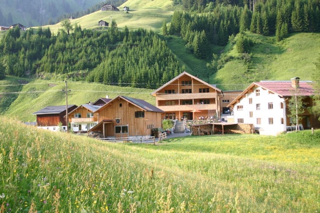 Photo of Others in Schroecken