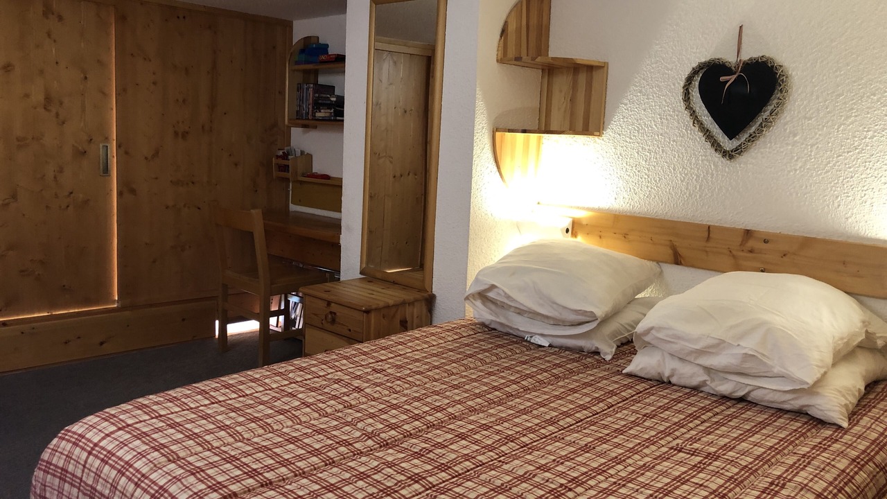 Photo of Bedroom in Arc-1800