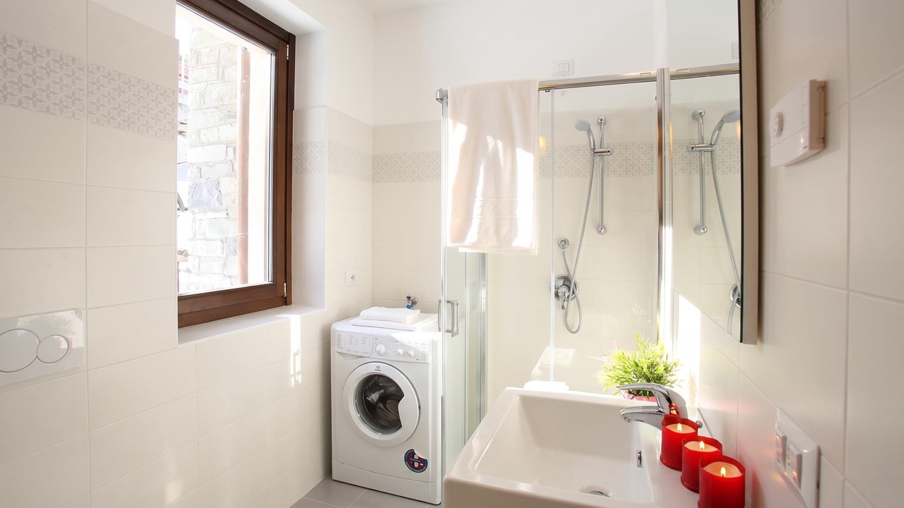 Photo of Bathroom in Menaggio