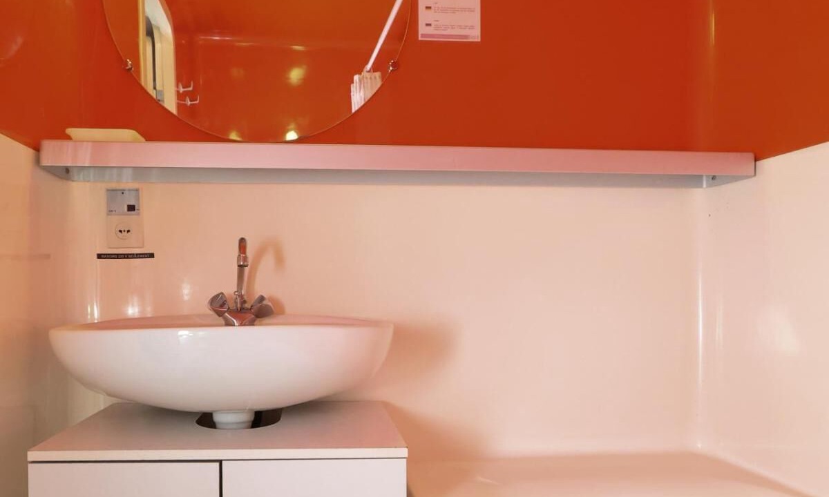 Photo of Bathroom in Arc-1800