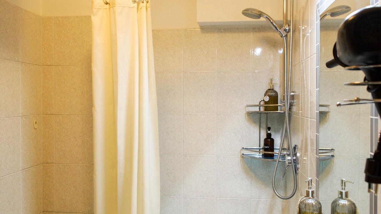 Photo of Bathroom in Teola
