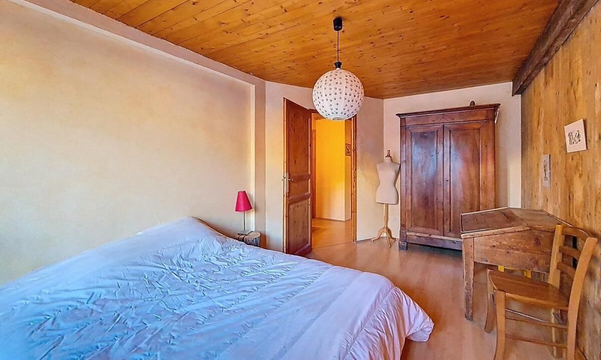 Photo of Bedroom in Les Belleville
