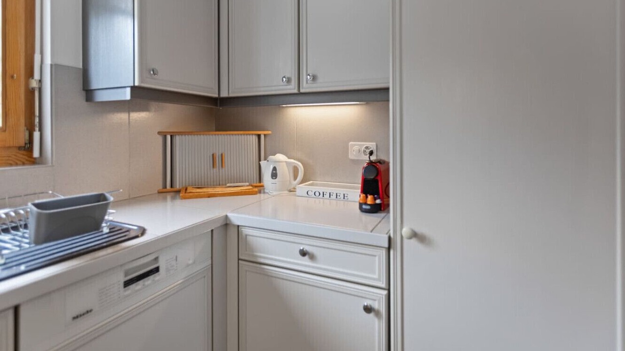 Photo of Kitchen in Lens