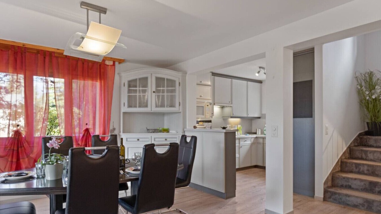 Photo of Kitchen in Lens
