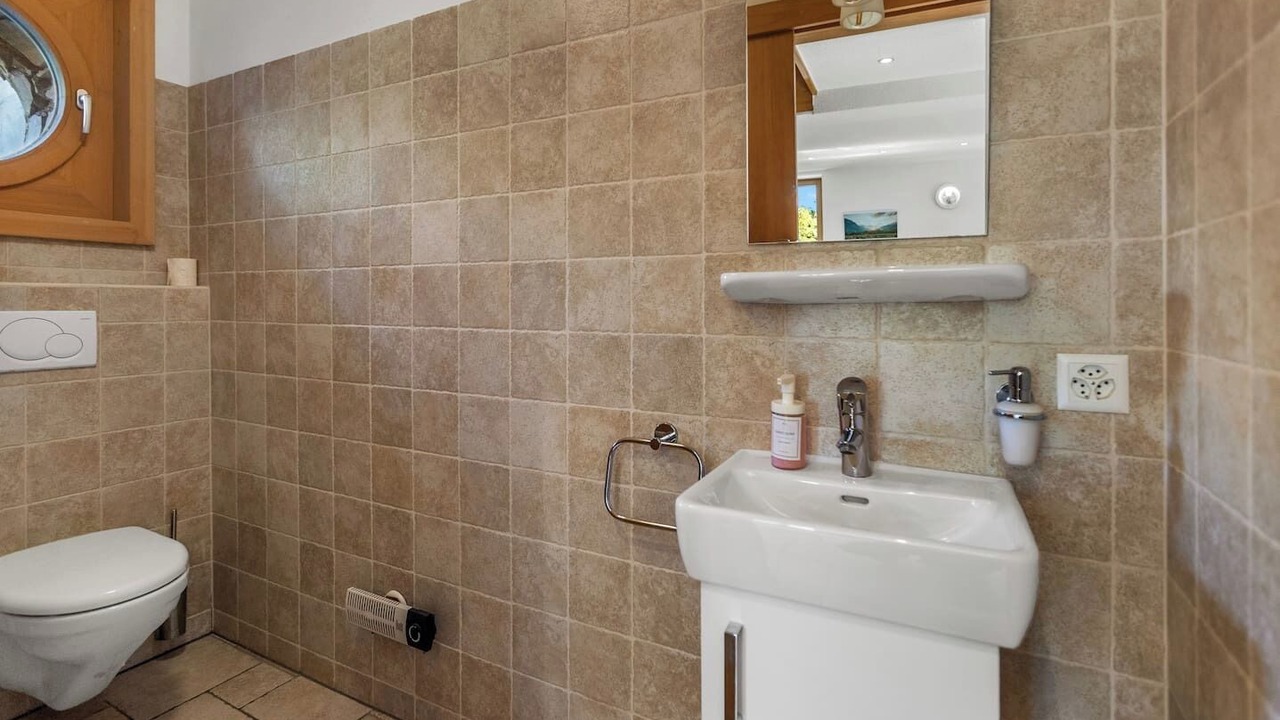 Photo of Bathroom in Salgesch