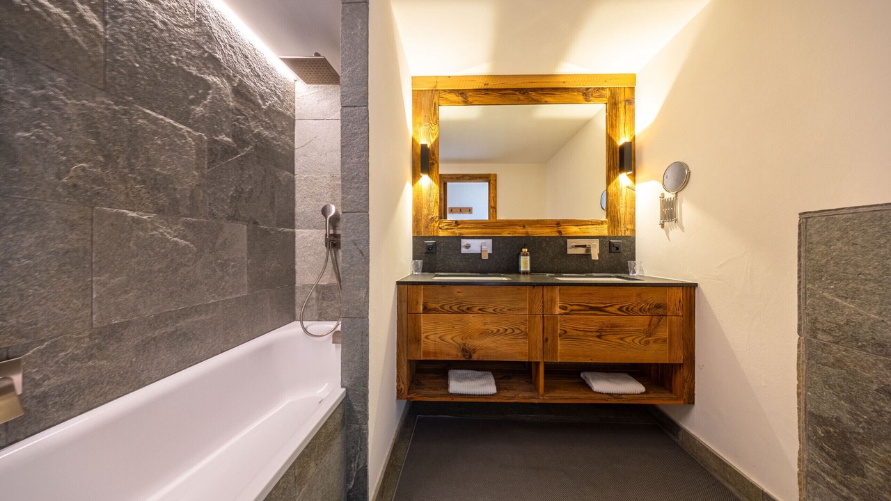 Photo of Bathroom in Saint-Pierre-de-Clages