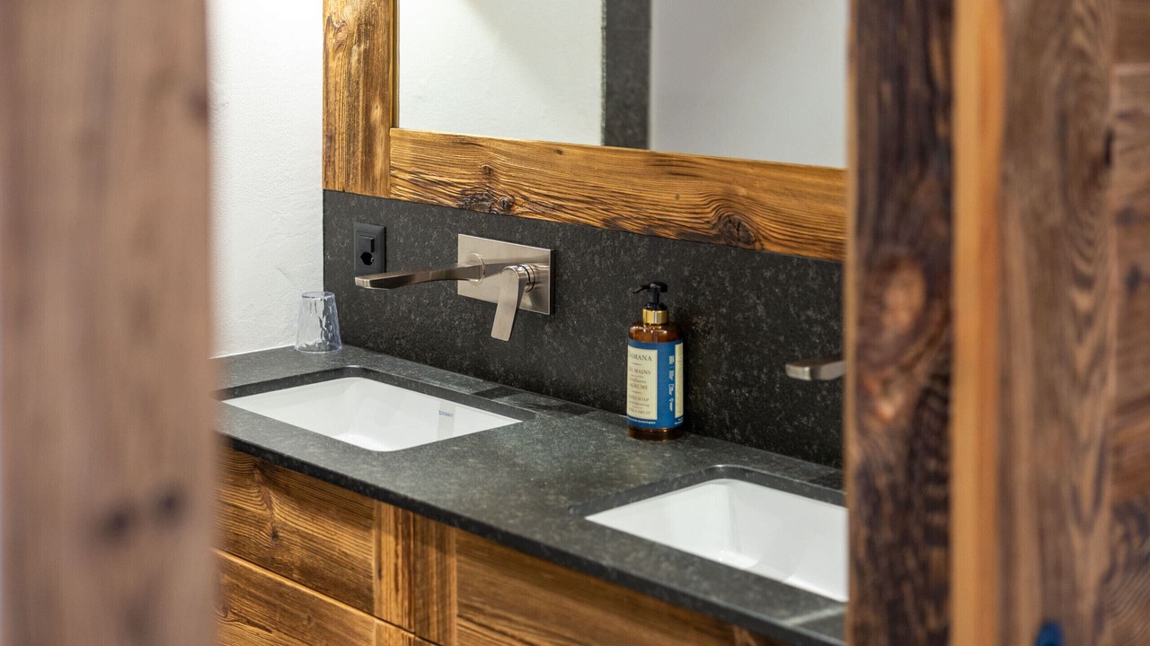 Photo of Bathroom in Saint-Pierre-de-Clages