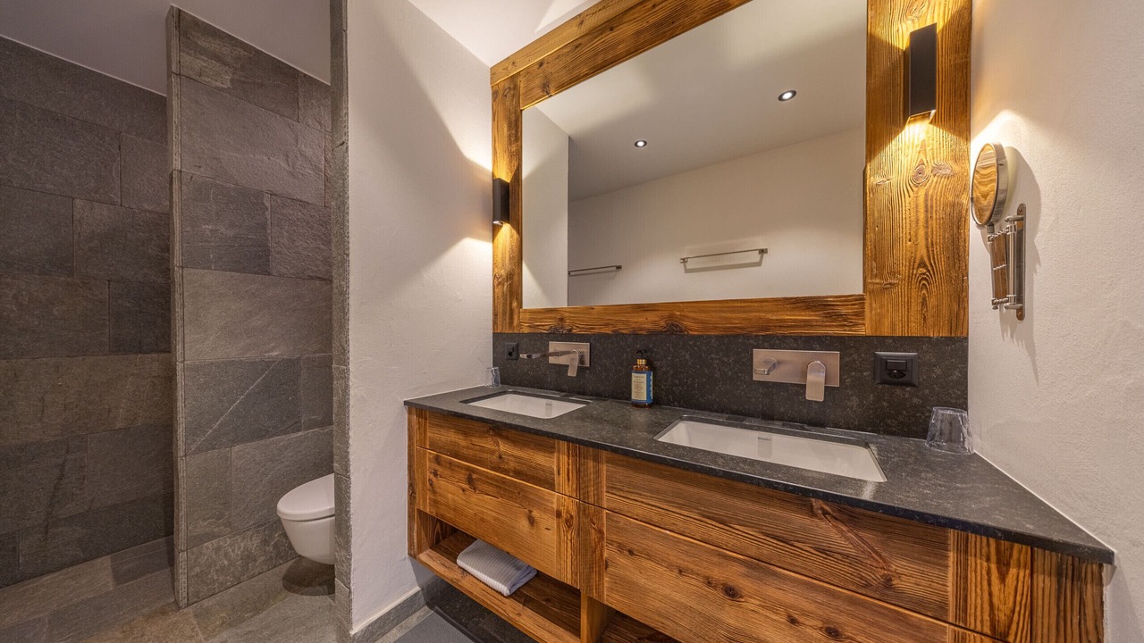 Photo of Bathroom in Saint-Pierre-de-Clages