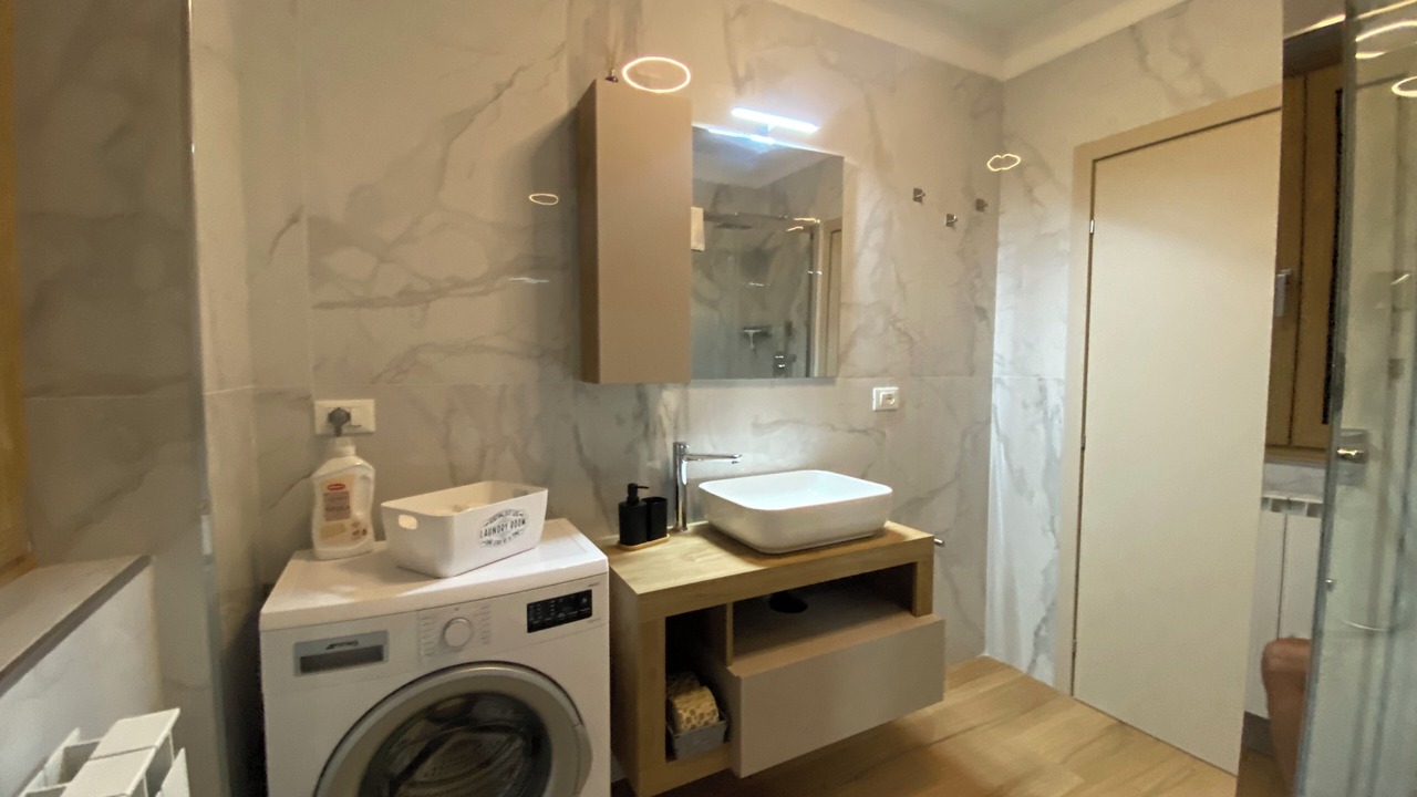 Photo of Bathroom in Temu