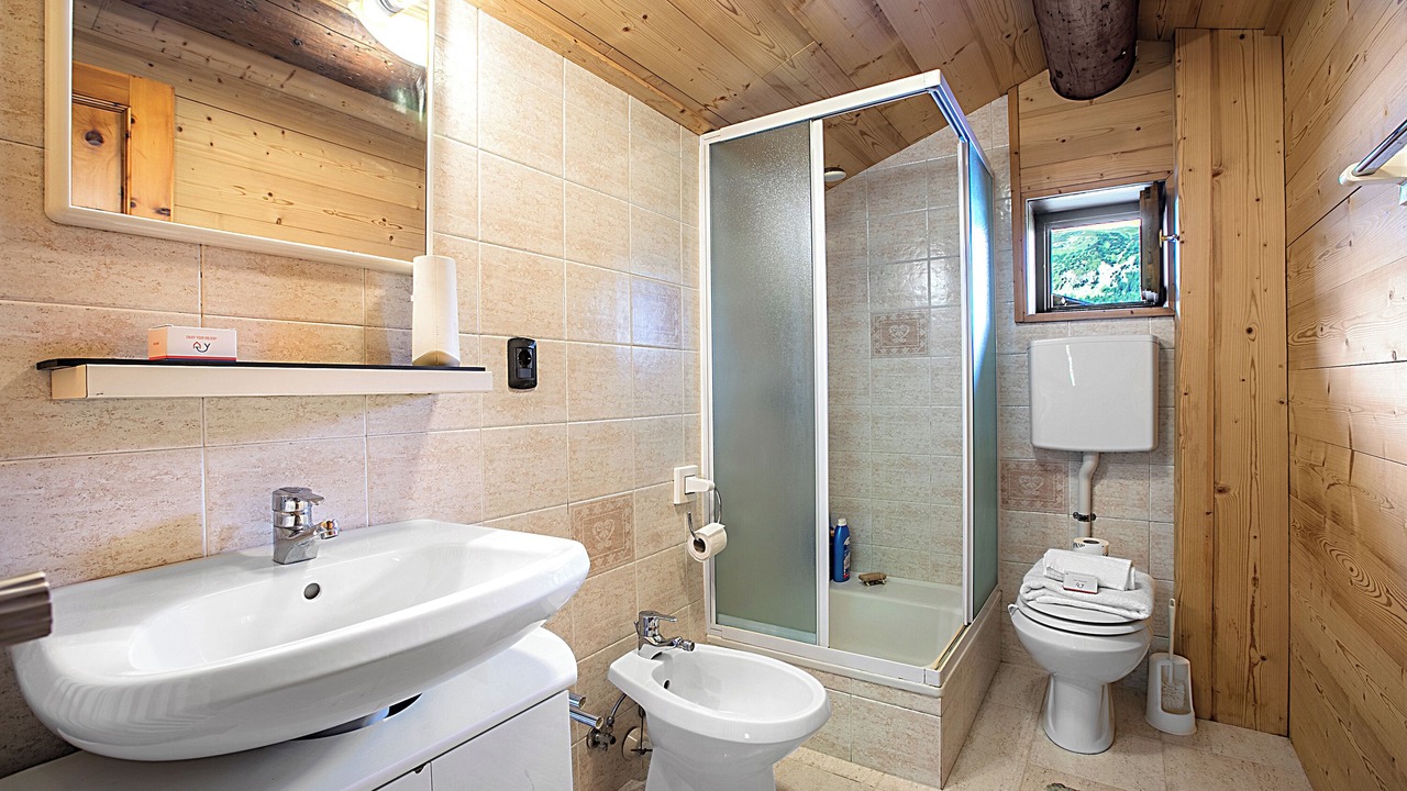 Photo of Bathroom in Teola