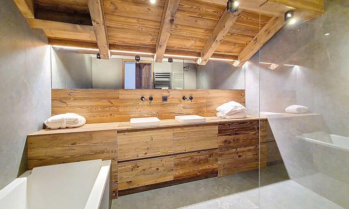 Photo of Bathroom in Saint-Marcel