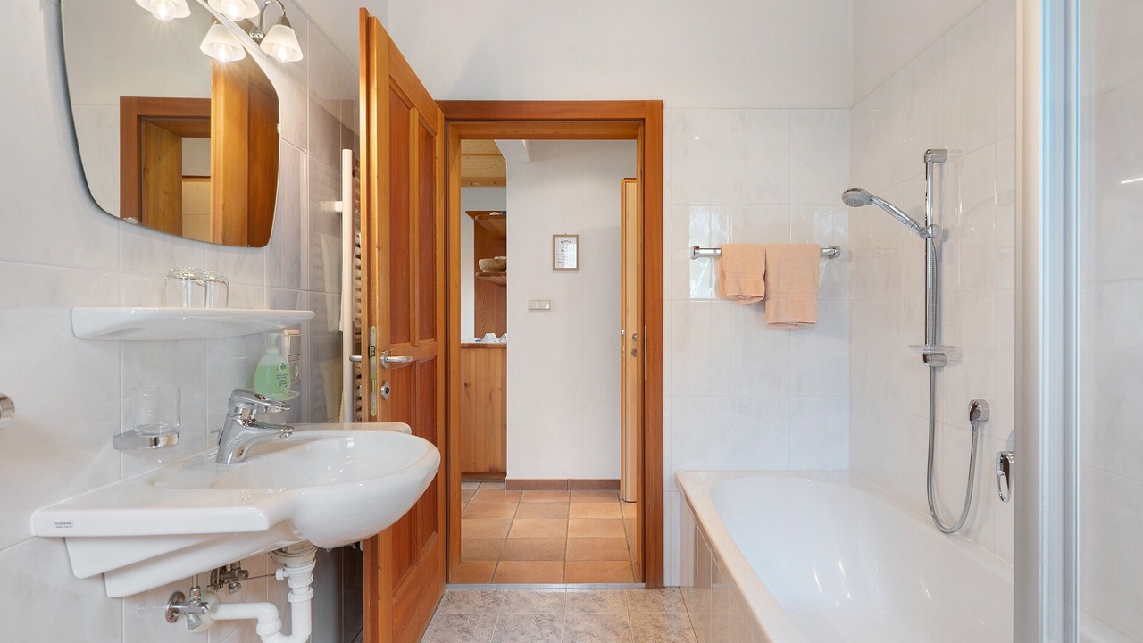 Photo of Bathroom in Santa Valburga