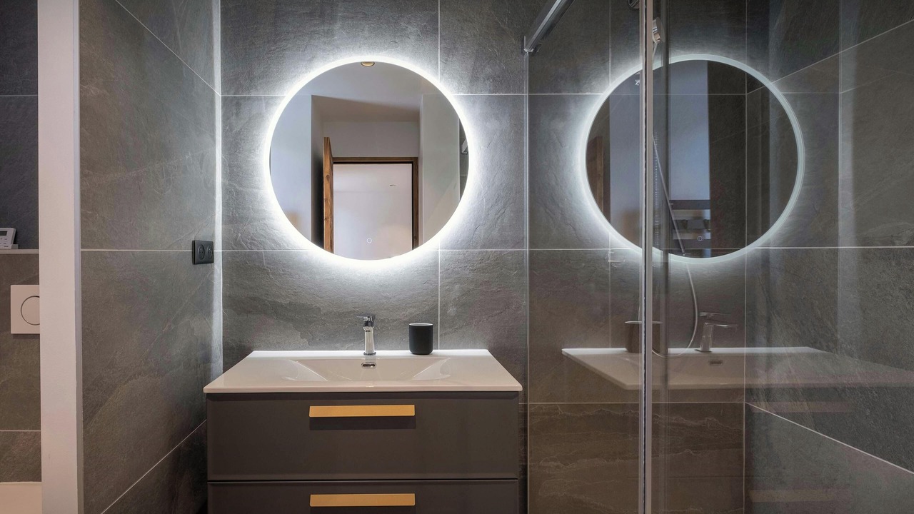 Photo of Bathroom in Praranger