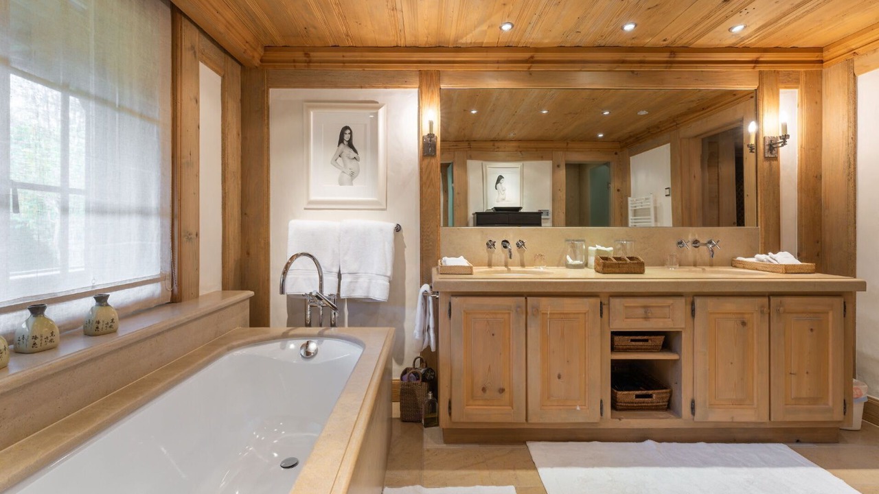 Photo of Bathroom in Zweisimmen Nr Gstaad