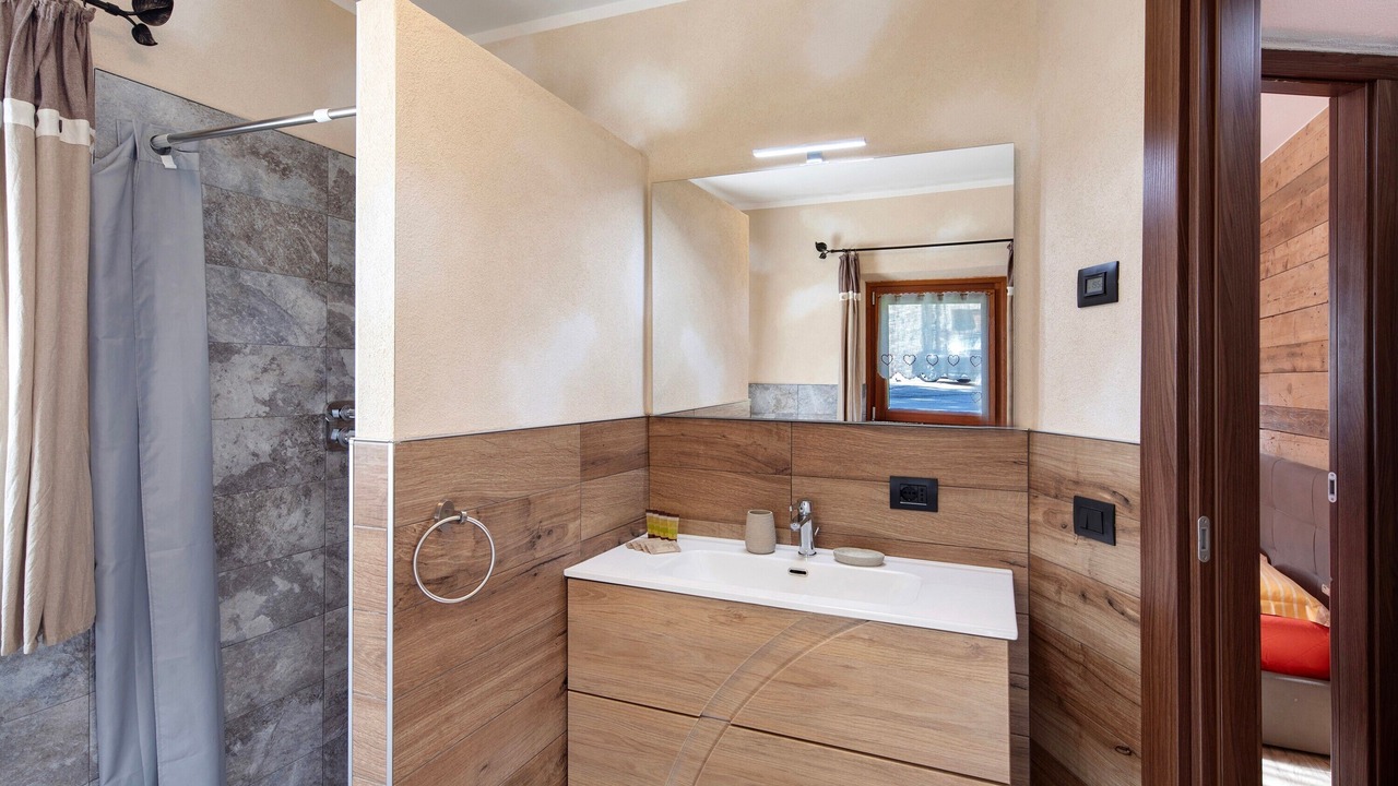 Photo of Bathroom in Trepalle