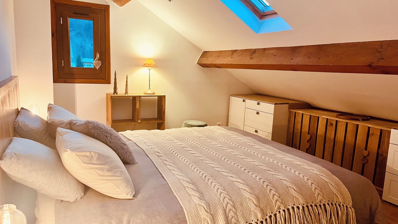 Photo of Bedroom in Peone