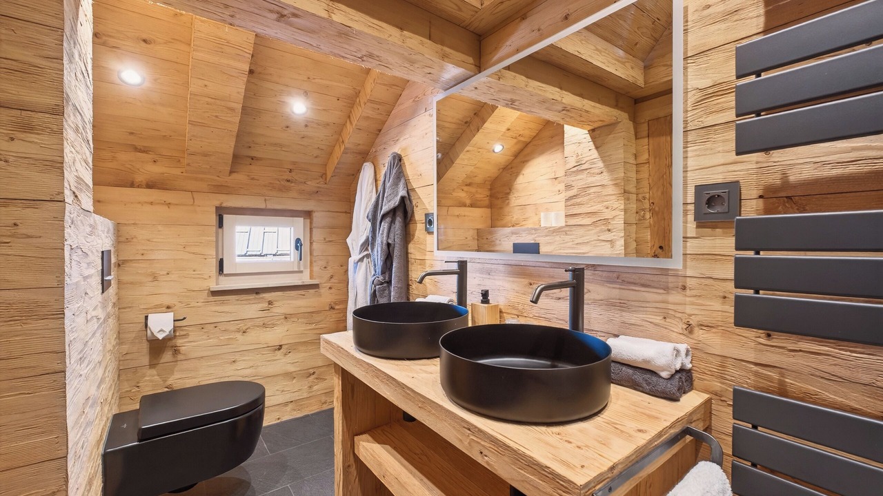 Photo of Bathroom in Zweisimmen Nr Gstaad