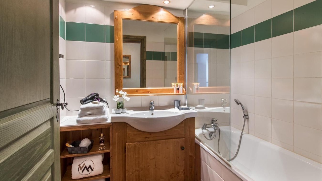 Photo of Bathroom in Les Almes